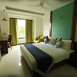 The Pinnacle Inn Sarnath