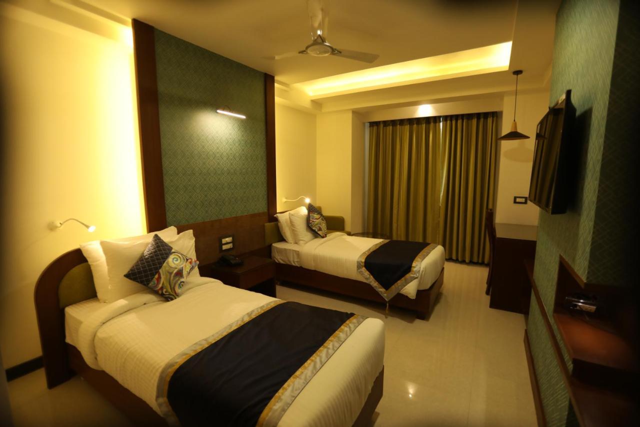 Hotel The Pinnacle Sarnath 4*